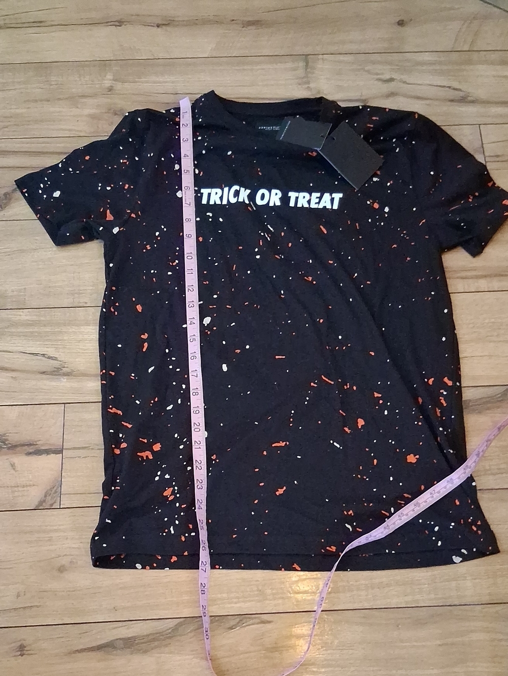 New Women's Trick or Treat Halloween Graphic Tee Short Sleeves Cotton Medium - Picture 14 of 14